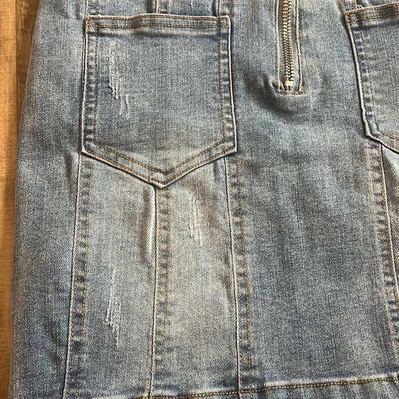 Balmain denim skirt size medium - Picture 5 of 10